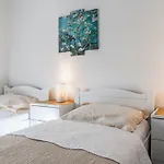 Vakantiehuis Meri By Interhome *